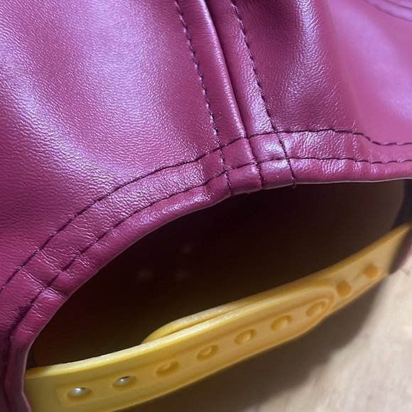 New Era Washington Redskins Leather Glitter SnapBack Collectors Cap - Picture 4 of 5